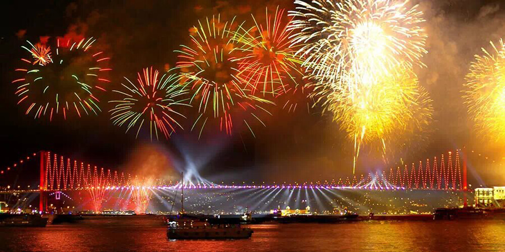 Bosphorus fireworks finale on Istanbul New Year dinner cruise