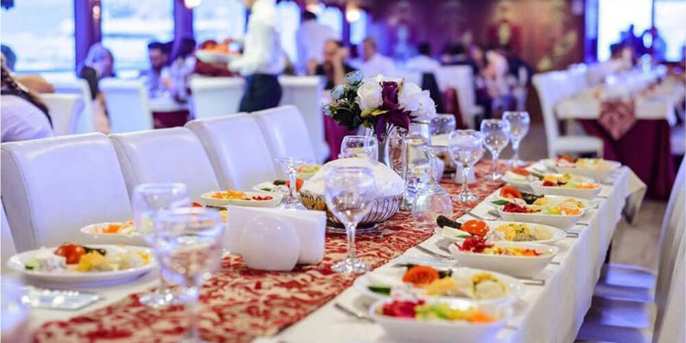 Traditional Turkish dinner served on Bosphorus New Year boat tour