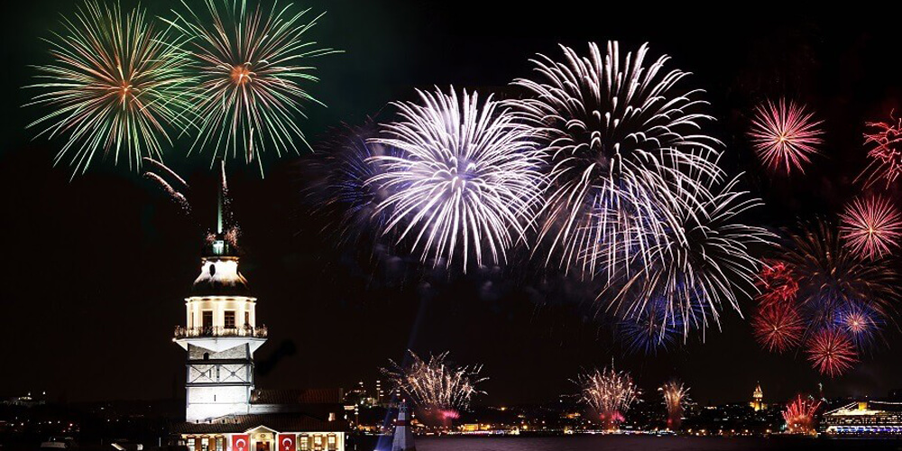 Bosphorus night fireworks view from New Year cruise