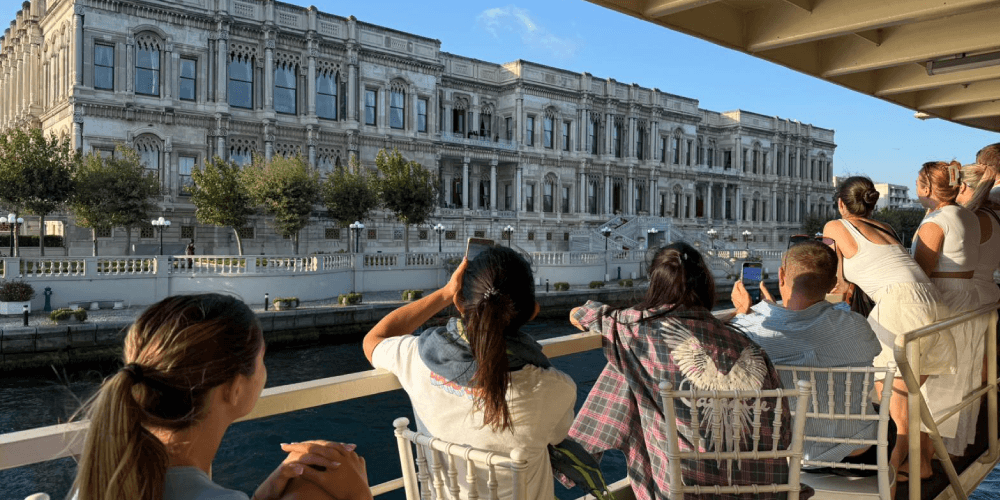 Daytime Bosphorus cruise in Istanbul with onboard lunch and panoramic city views