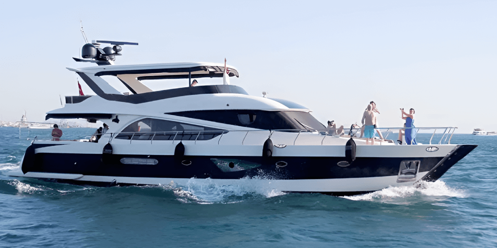 Private yacht rental in Istanbul for birthday parties