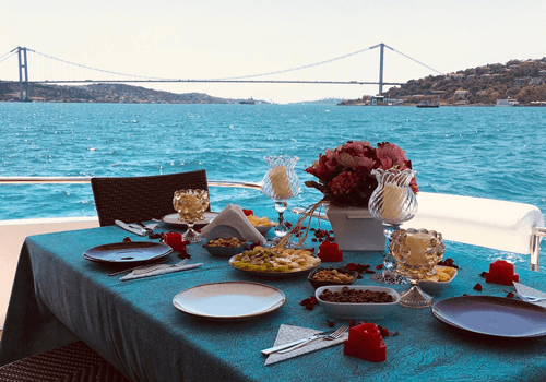 bosphorus-cruise-by-private-yacht