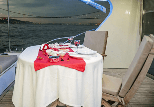 bosphorus-cruise-by-private-yacht