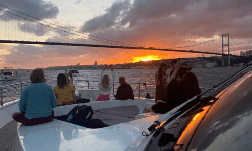 bosphorus cruise sunset on luxury yacht